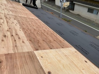 防水紙張り
