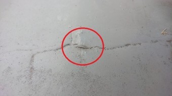 バルコニーの亀裂