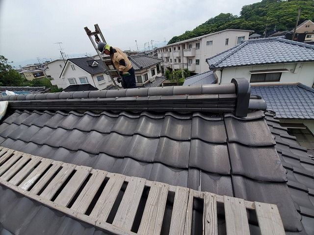 屋根作業用の足場