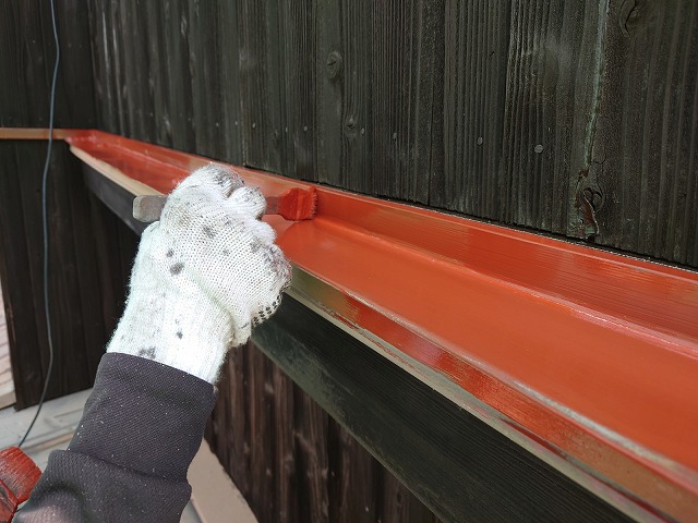 西条市で屋根葺き替え工事のついでに外壁塗装して一石二鳥のリフォーム