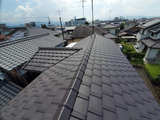 陶器平板瓦の屋根