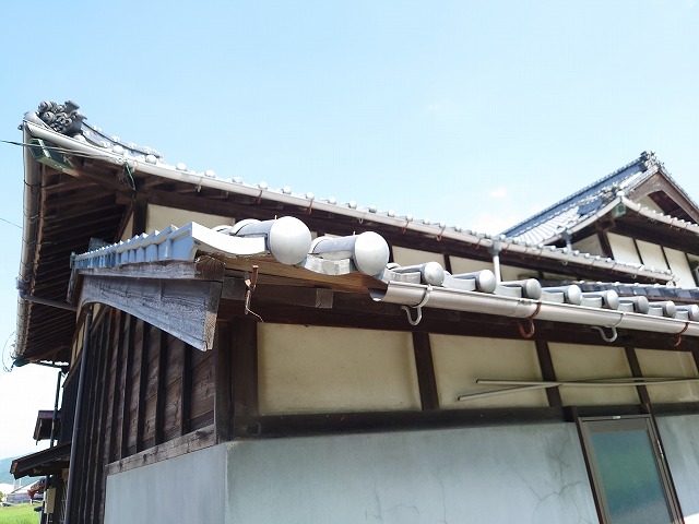 菊間瓦の屋根