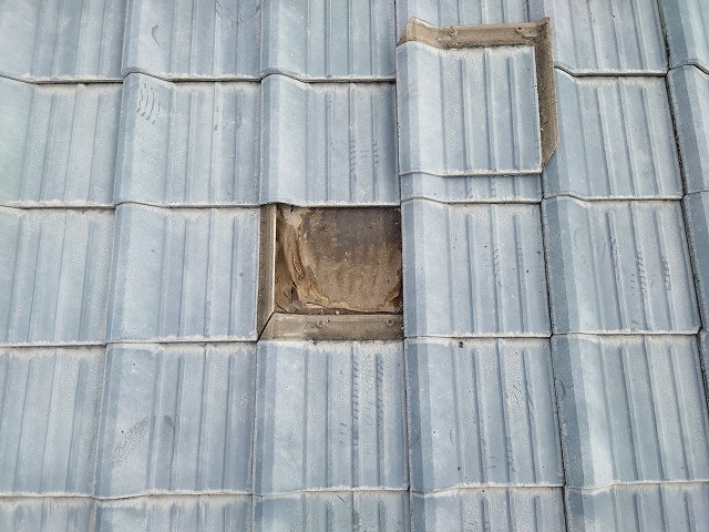 セメント瓦を剥がした屋根