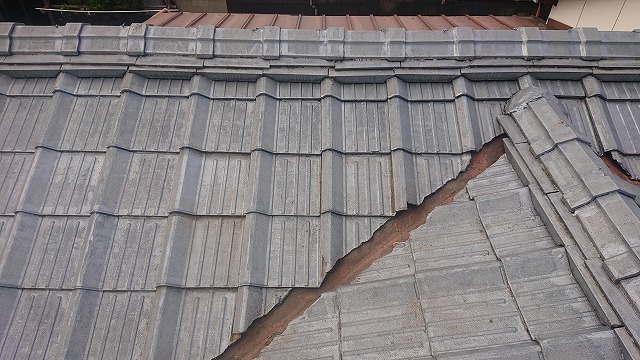 セメント瓦屋根