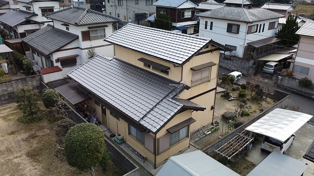 陶器平板瓦の屋根