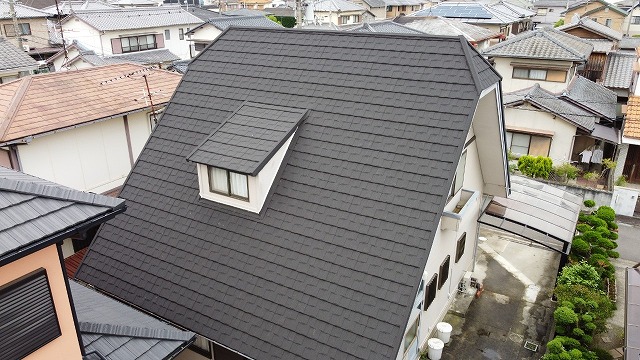 松山市でコロニアルやスレートの屋根カバー工法をお考えの方へ