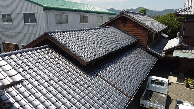和型陶器瓦の屋根