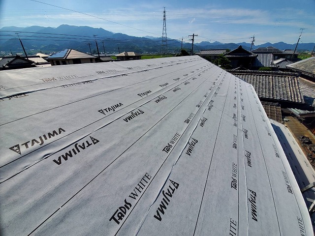 防水紙の屋根